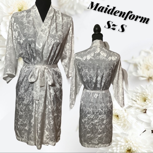 Maidenform -Sz S - white silver shimmer light robe - Picture 2 of 5